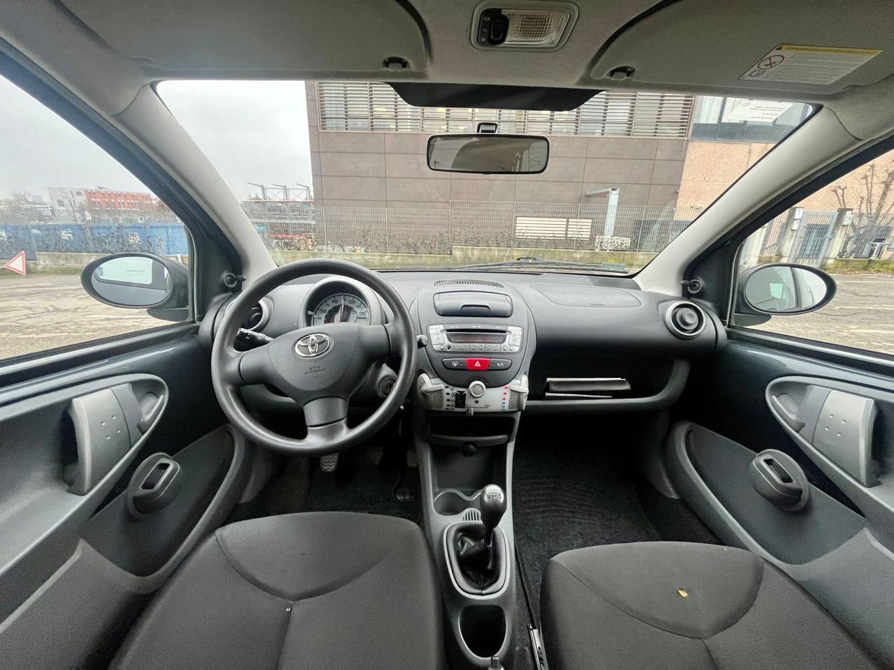 Toyota Aygo 1.0benz 2011 141.000km perfetta per neopatentati