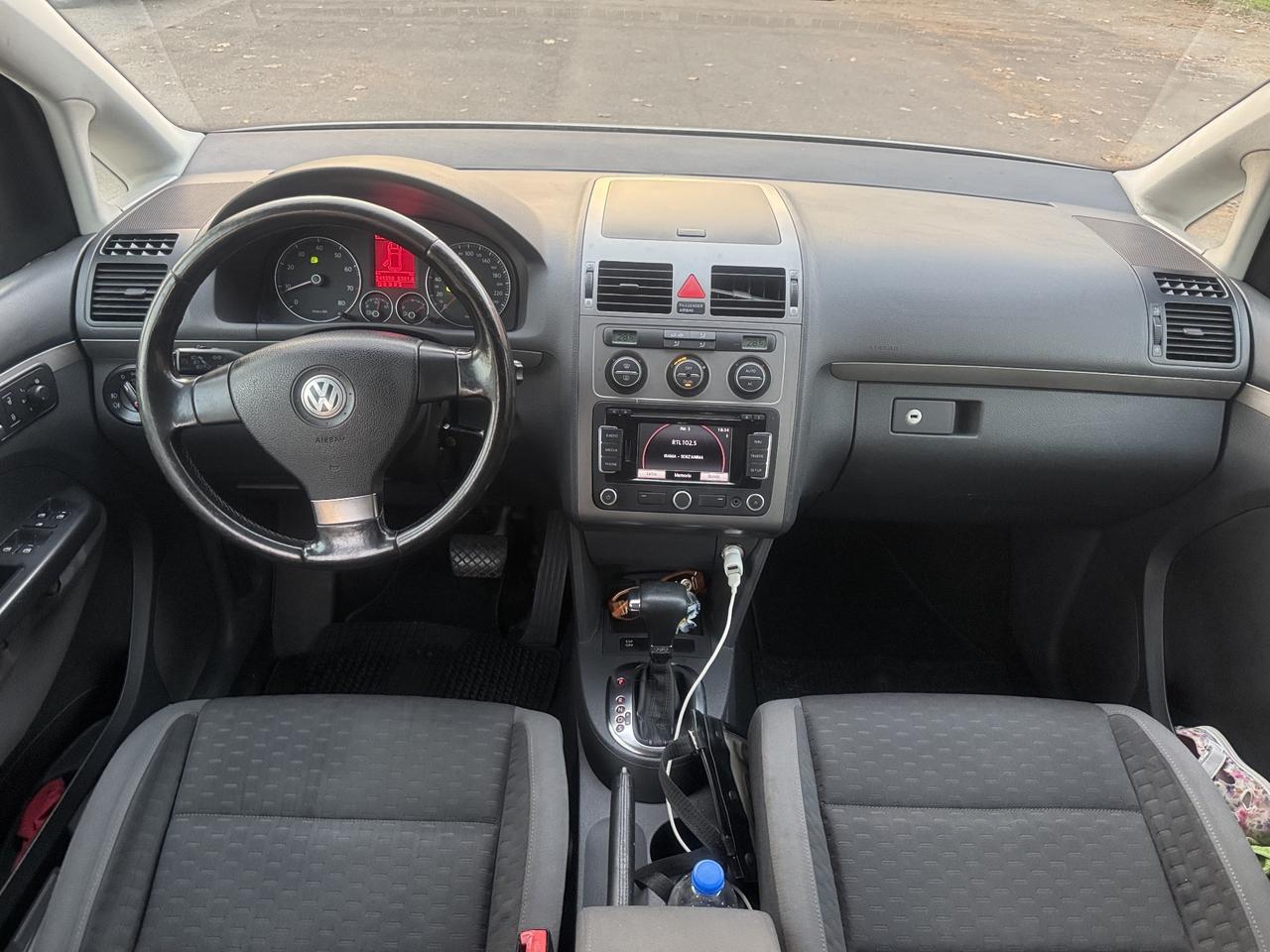 Volkswagen Touran 1.4 16V TSI 150CV DSG Trendline Ecofuel