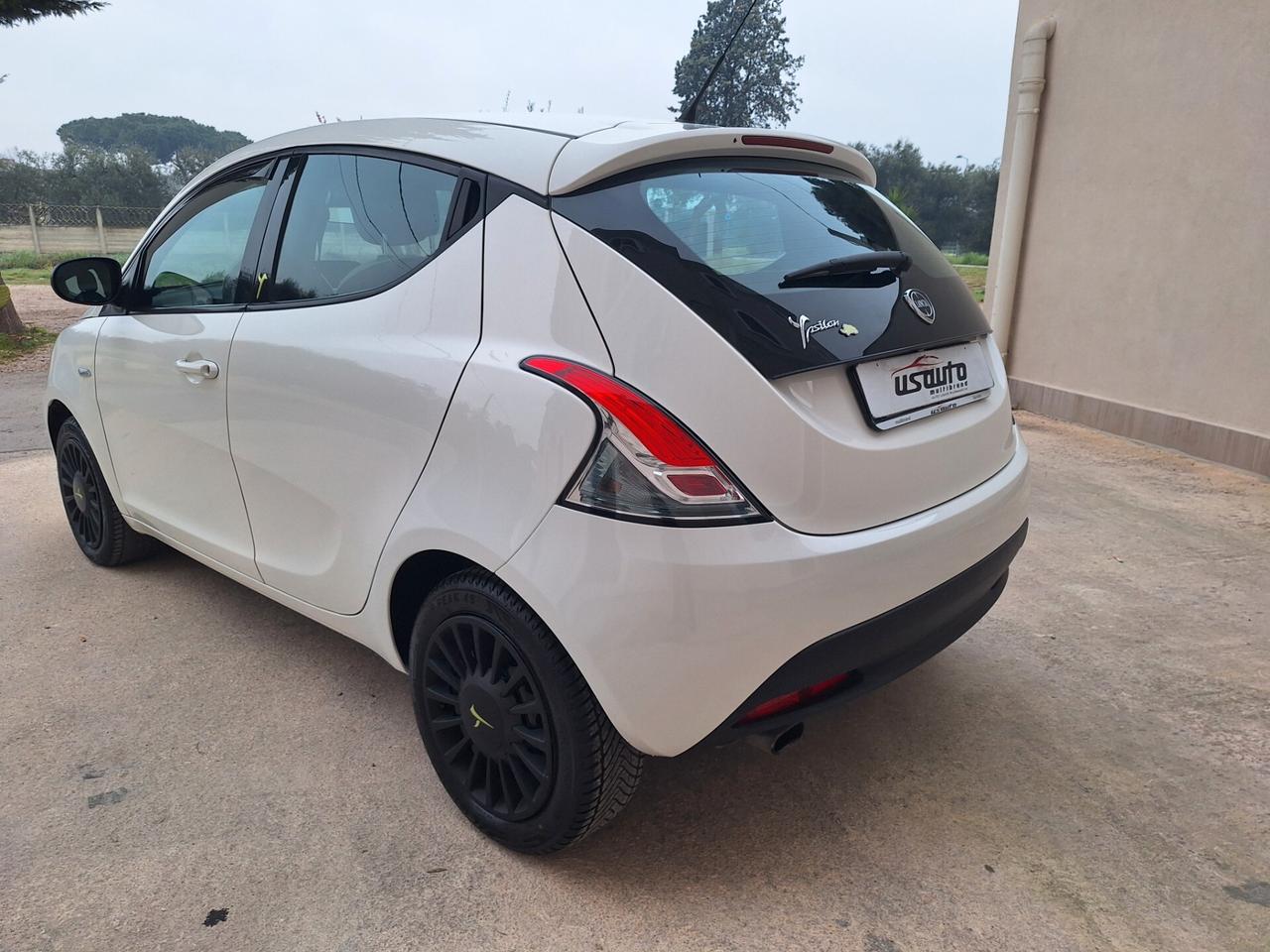 Lancia Ypsilon 1.2 5 porte Elefantino"PERFETTA"