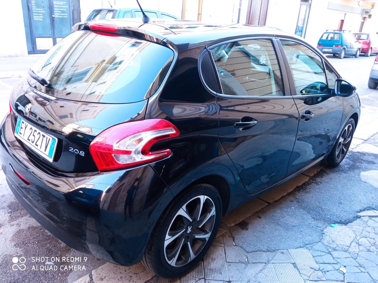 Peugeot 208 1.4 HDi 68 CV 5 porte Allure