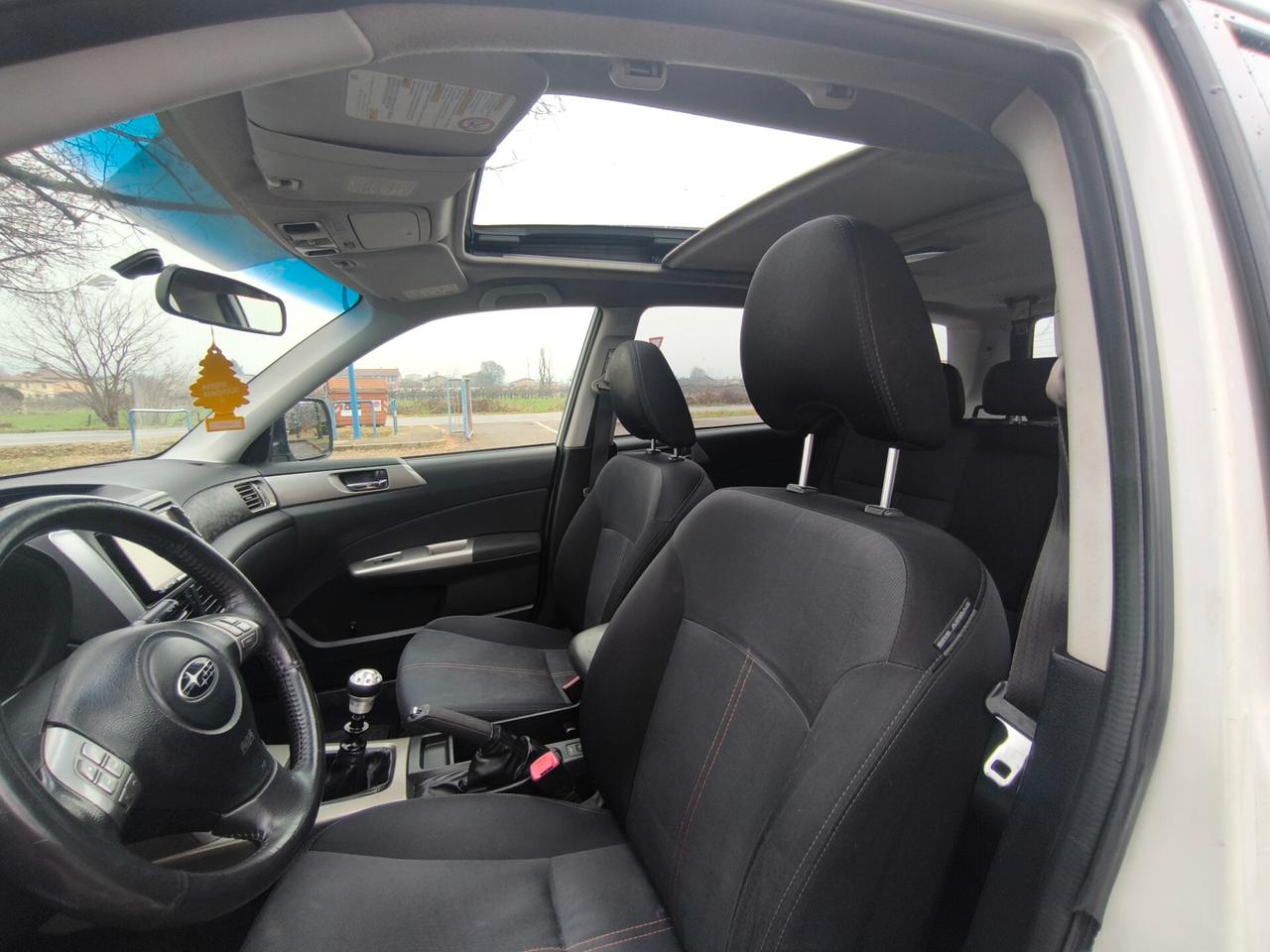 SUBARU FORESTER 2,0 4X4 DIESEL-GANCIO DI TRAINO