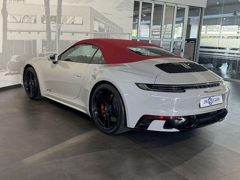 Porsche 911 Carrera 4 GTS Cabriolet