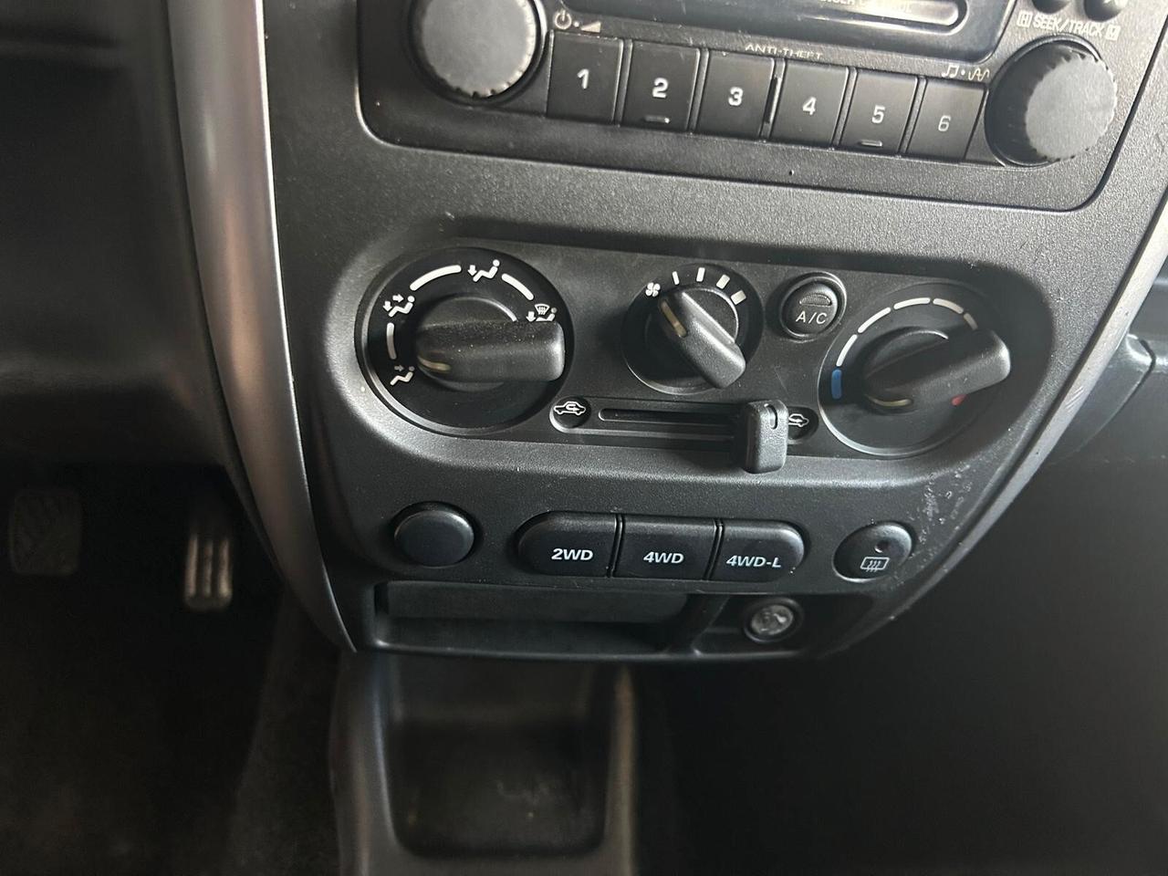 Suzuki Jimny 1.3i 16V cat 4WD JLX