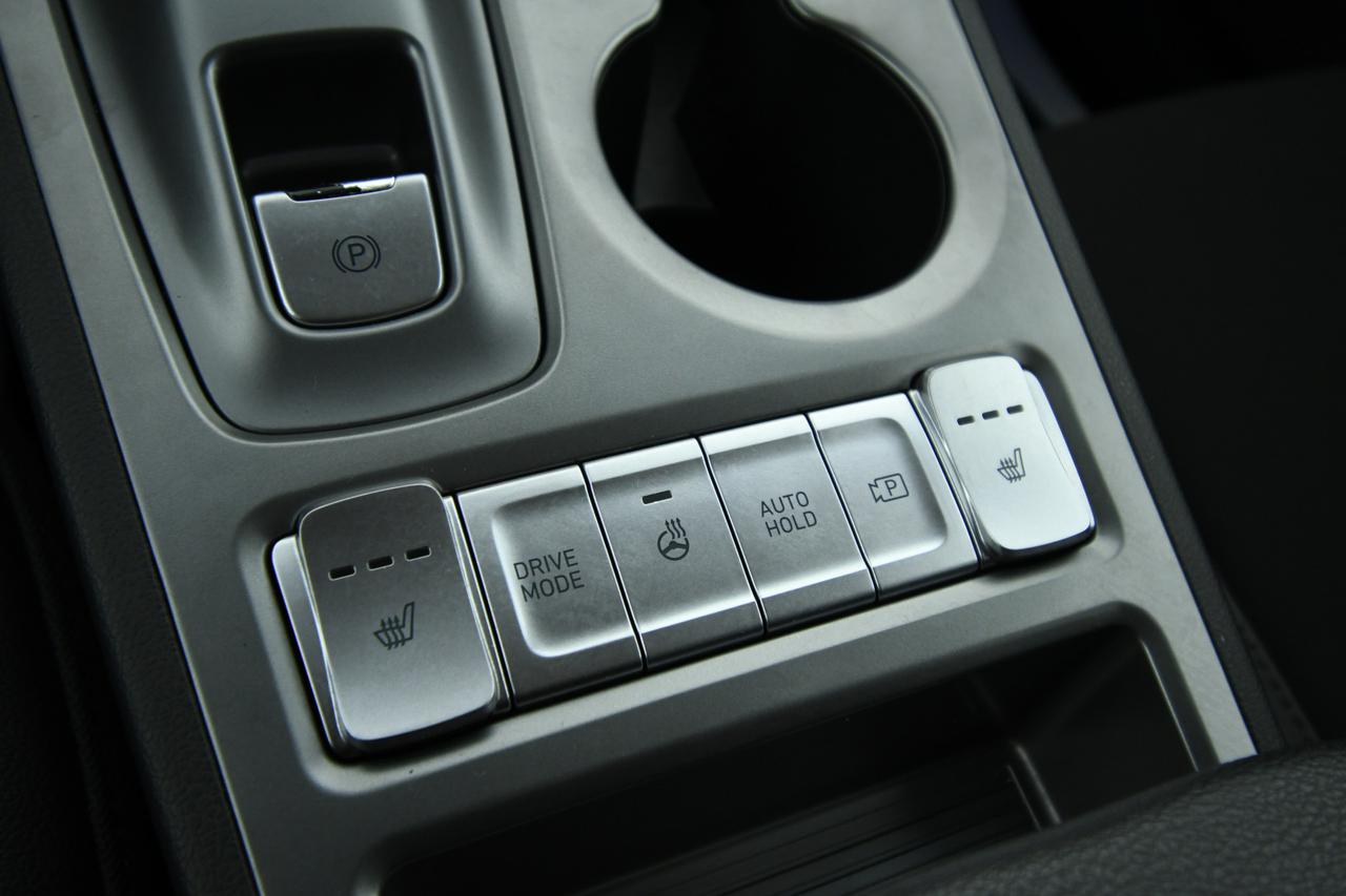 HYUNDAI Kona 64 kWh EV Xclass FULL LED+ACC+HEAD-UP+CAMERA+APP CONNECT