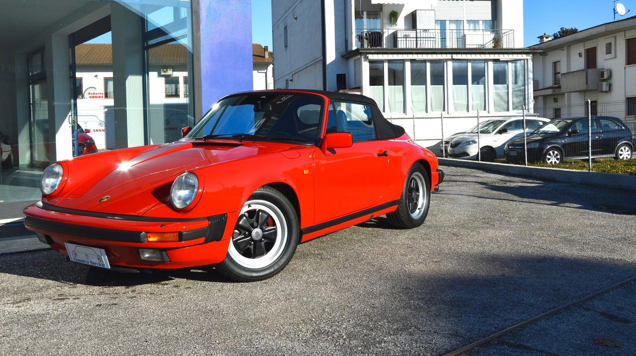 Porsche 911 Carrera 3.2 Cabriolet