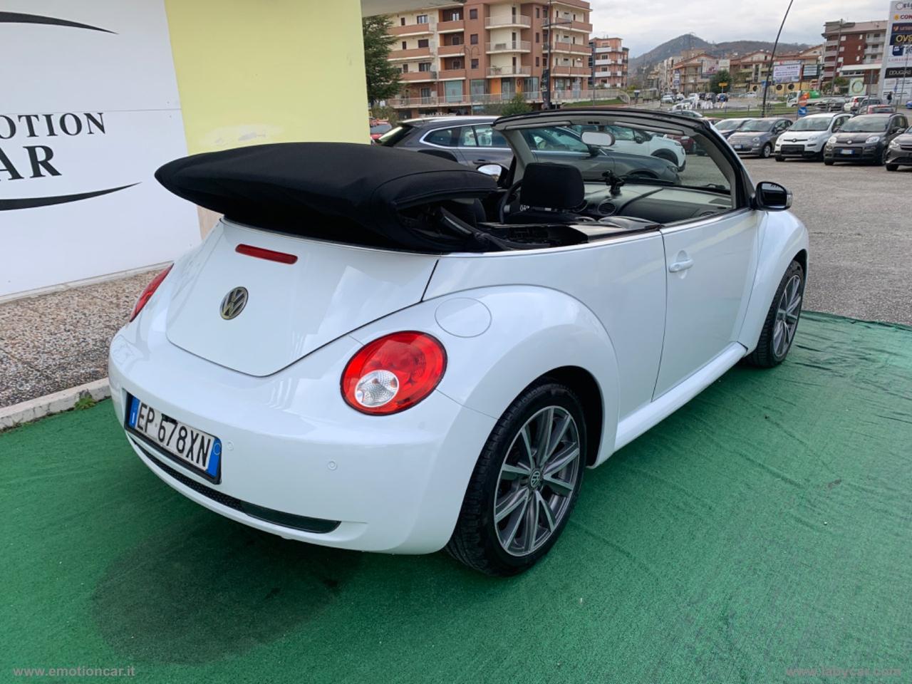 VOLKSWAGEN New Beetle 1.6 Cabrio - 2003