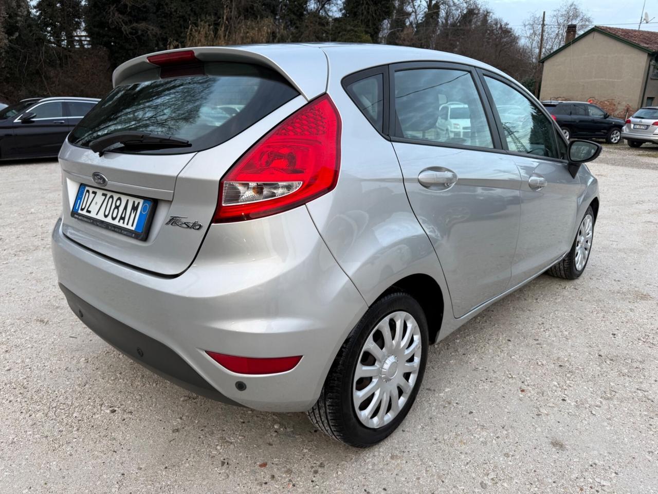 Ford Fiesta 1.4 5 porte Bz.- GPL Titanium