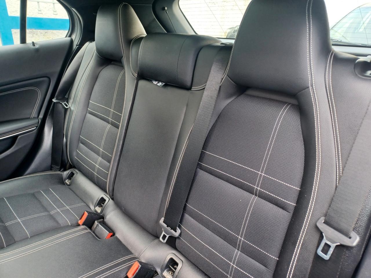 Mercedes-benz GLA 180 d NAVI LED TETTO