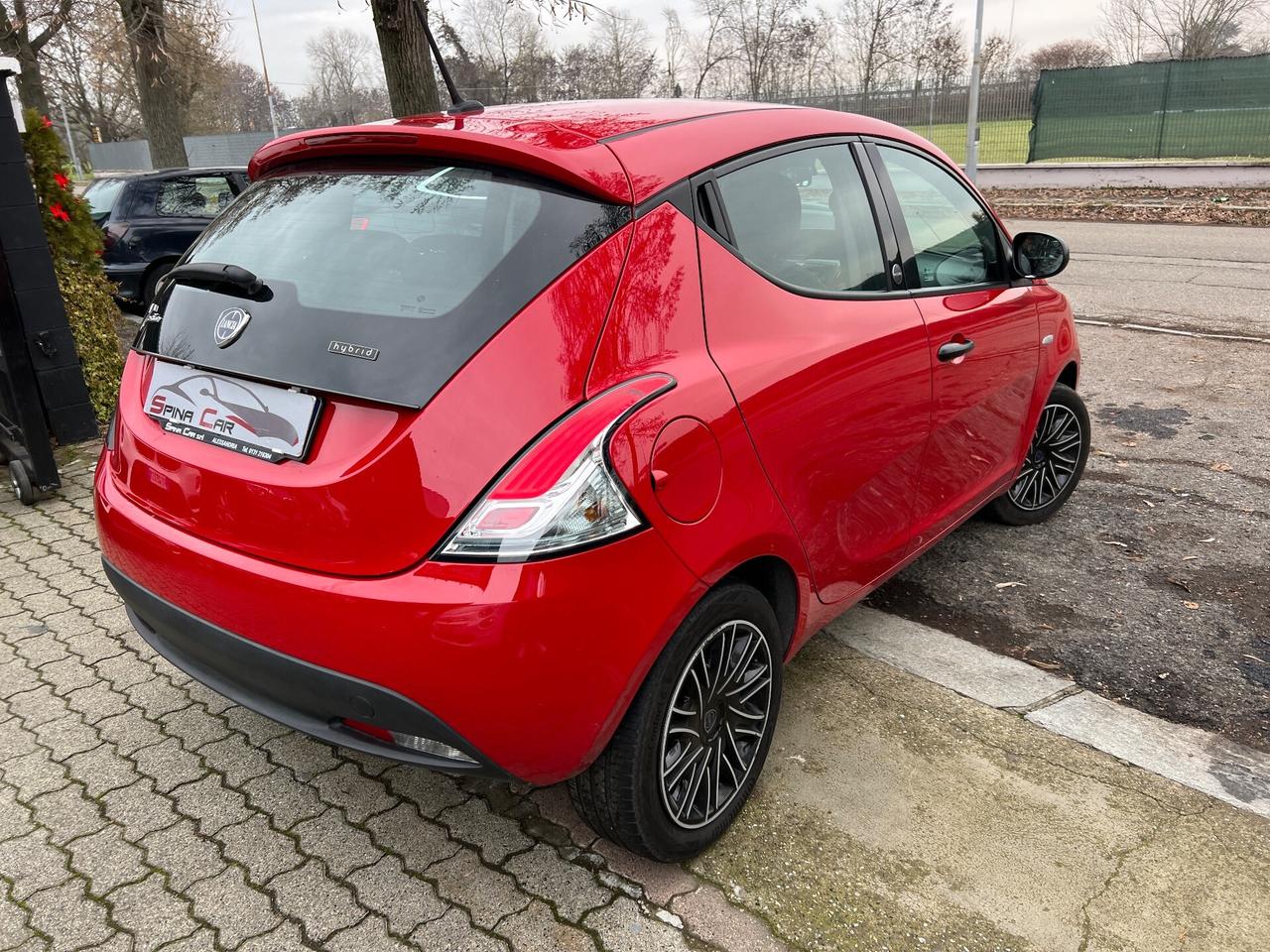 Lancia Ypsilon 1.0 FireFly 5 porte S&S Hybrid Ecochic Gold