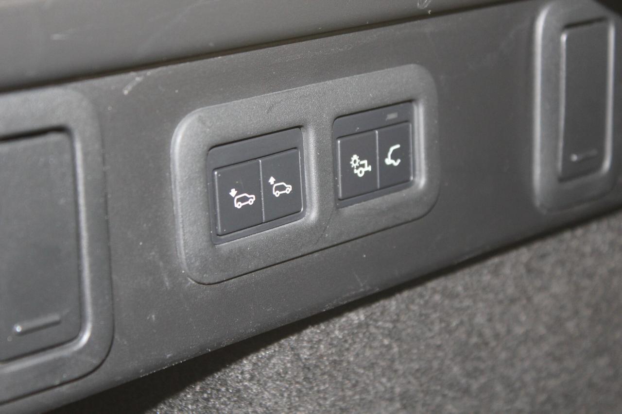 Land Rover Range Velar 2.0D I4 240 CV R-Dynamic HSE