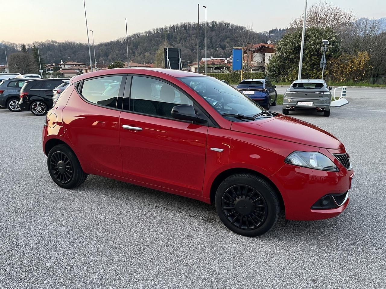 LANCIA YPSILON 1000 CC 70 CV SILVER