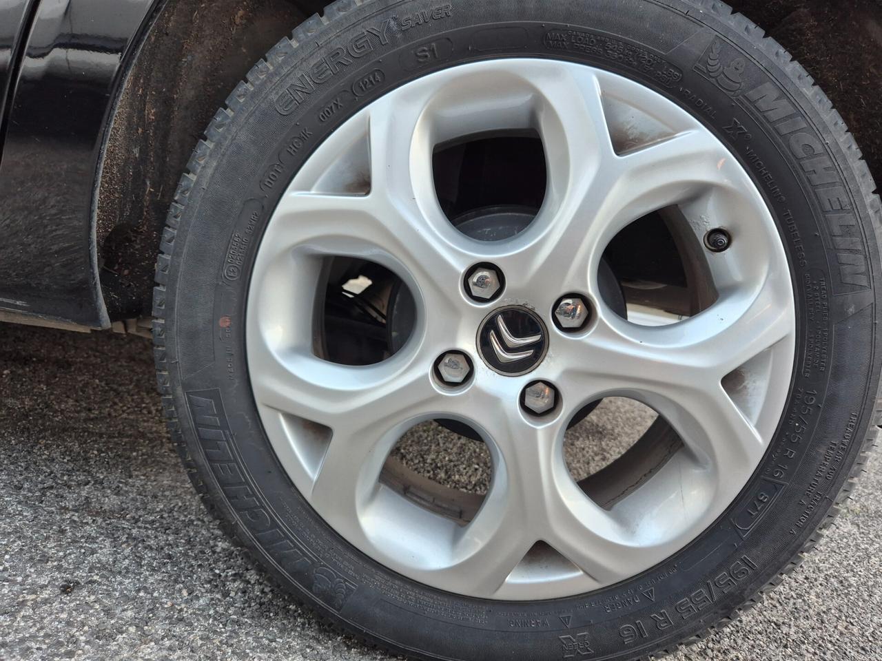 Citroen C3 PureTech 68 Exclusive 1.0 Benz UNIPRO