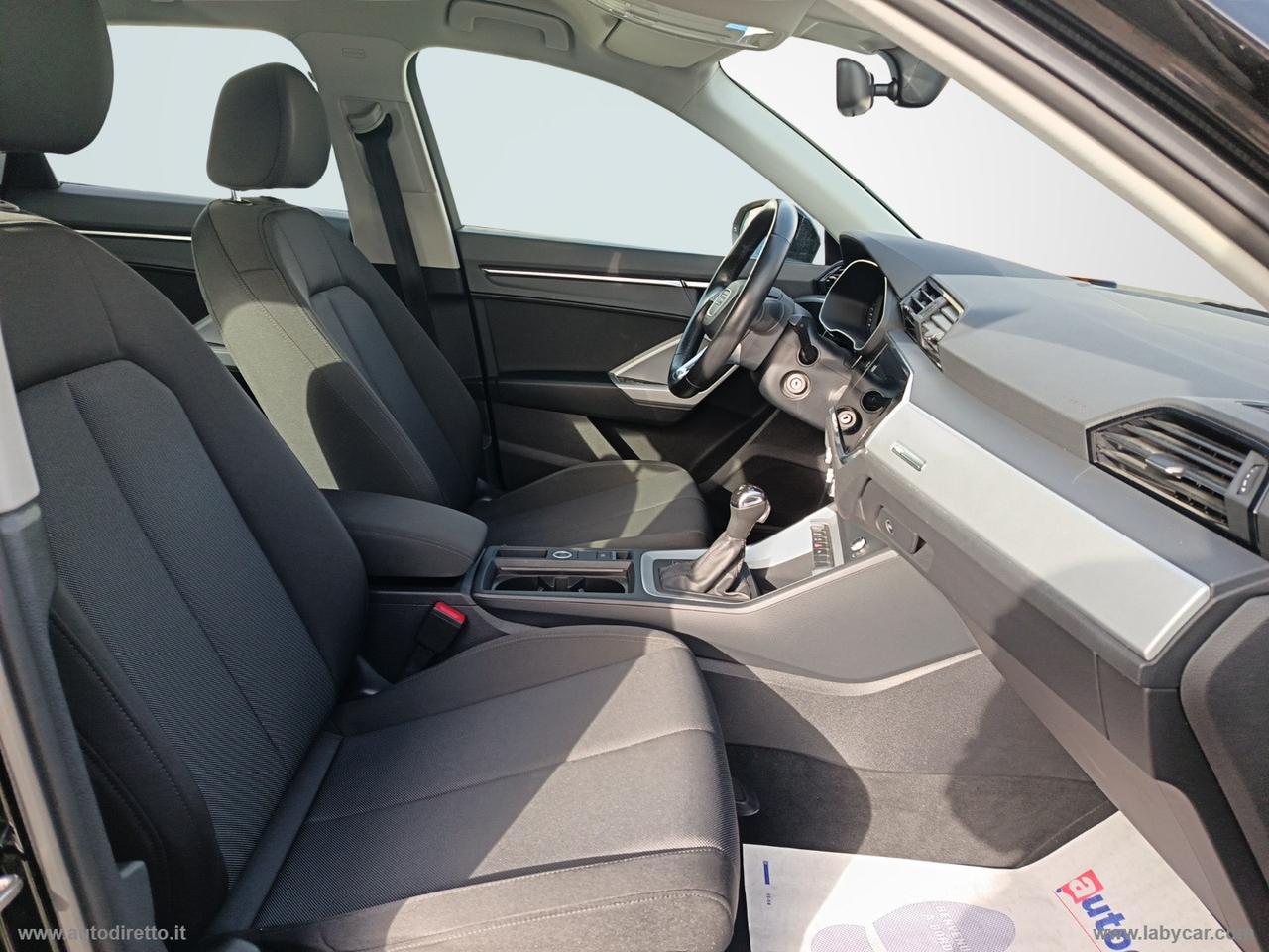 AUDI Q3 35 TDI S tronic Business