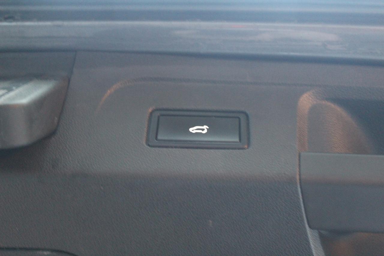 VW Touran 1.6 TDI 115 CV SCR DSG Highline 7 posti