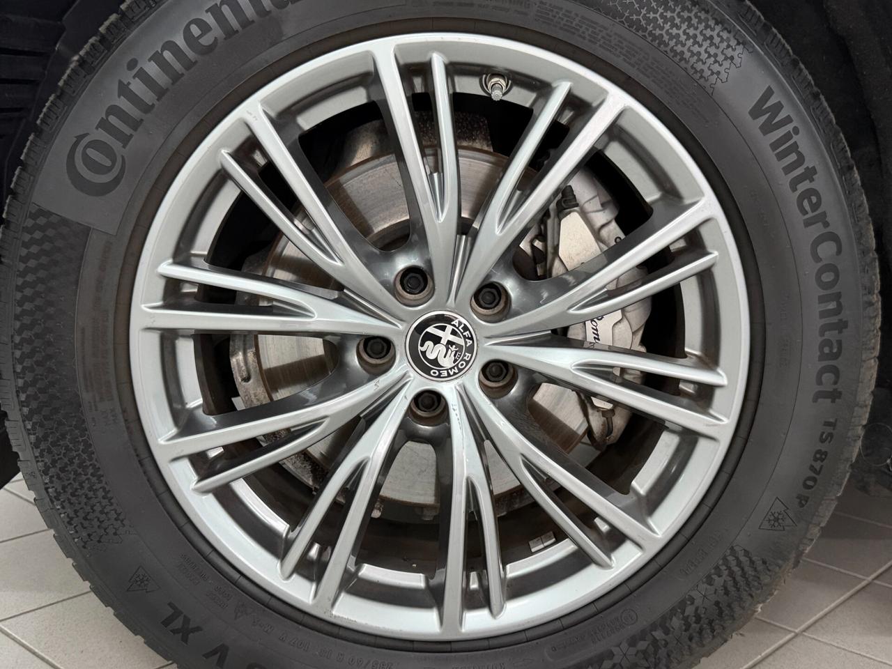 Alfa Romeo Stelvio 2.2 TD 210 CV SUPER AT8 Q4 FARI MATRIX MODELLO NUOVO TAGLIANDI KIT DISTRIBUZIONE ESEGUITO