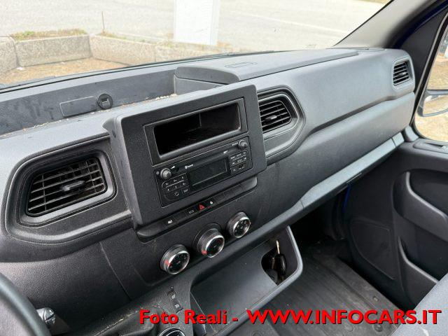 RENAULT Master T33 2.3 dCi 135 CV PASSO MEDIO
