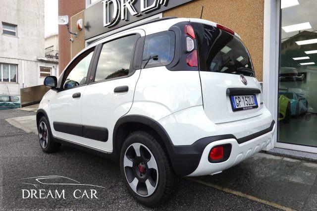FIAT Panda 1.0 FireFly S&S Hybrid Red UNIPRO