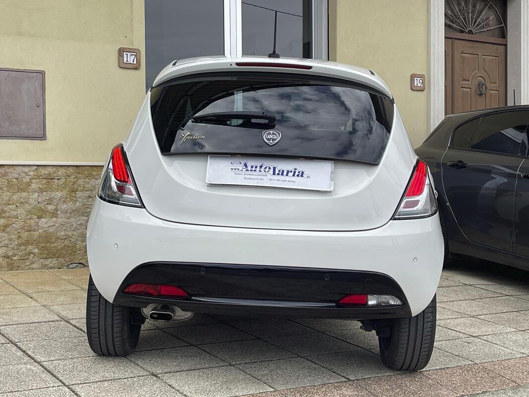 Lancia Ypsilon 1.2 69 CV Gold Plus Black and Noir - 70 Aziendale