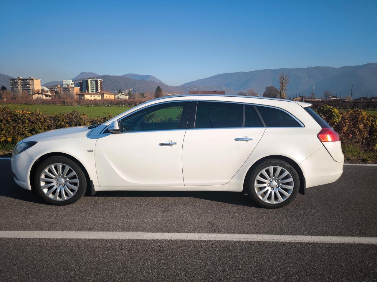 OPEL INSIGNA 2,0 CDTI STATION WAGON