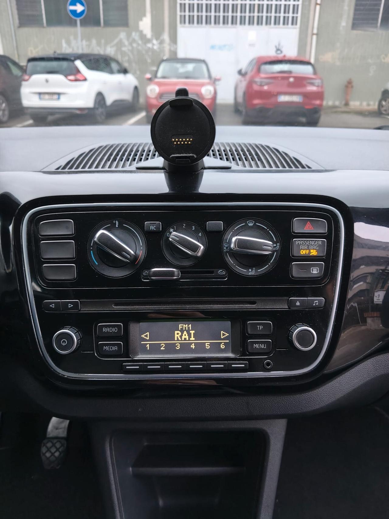 Volkswagen up! 1.0 75 CV 3p. high