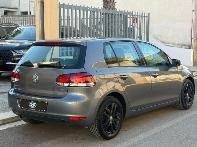 VOLKSWAGEN Golf 1.6TDI DSG Highline