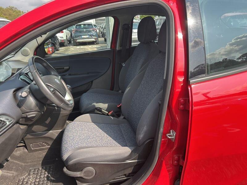 Lancia Ypsilon NUOVA My23 1.0 Firefly 70 CvStart&Stop Hybrid Gold