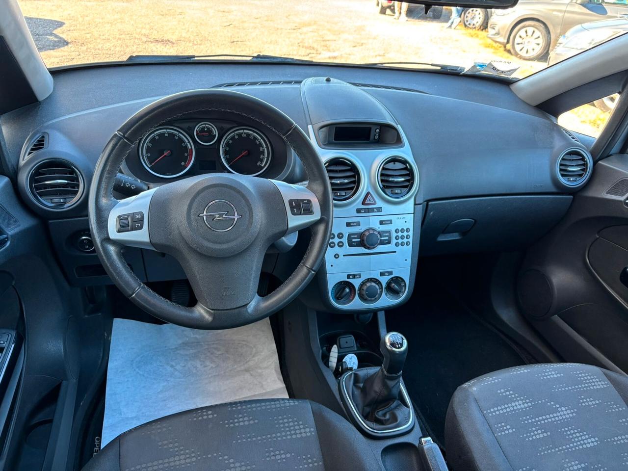 Opel Corsa 1.2 5 porte Cosmo