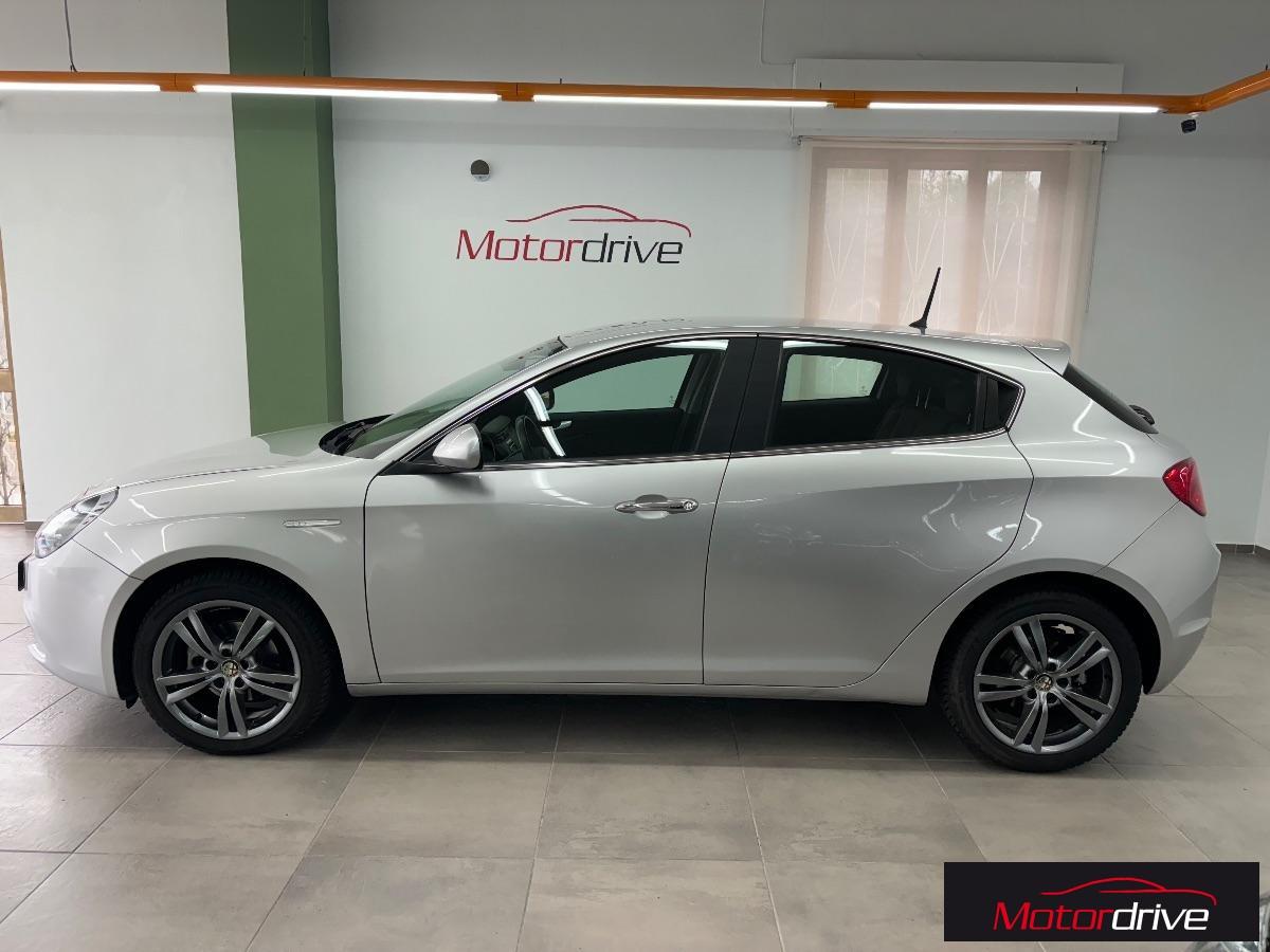 ALFA ROMEO - Giulietta - 1.6 JTDm-2 105 CV Progression