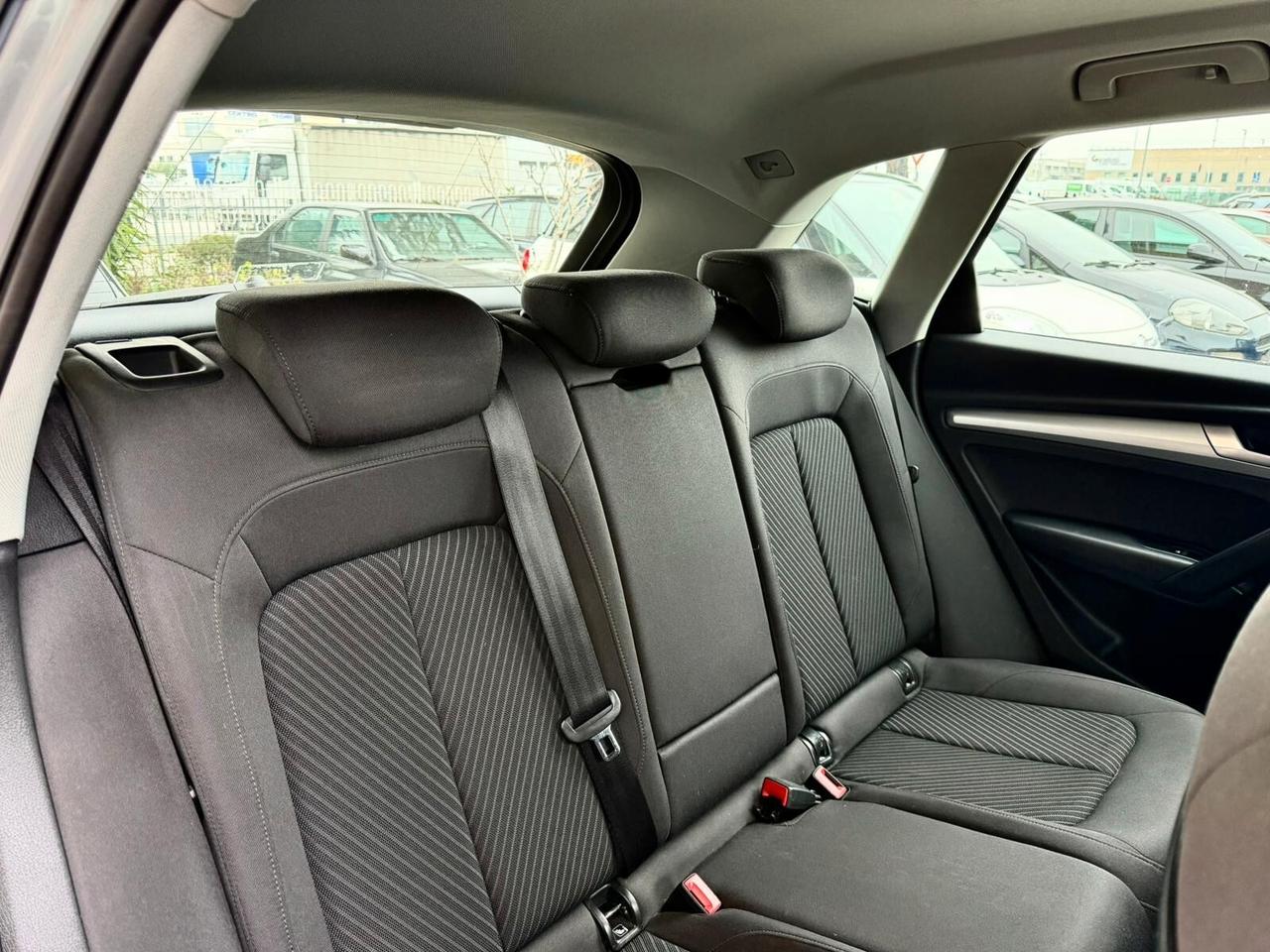 Audi Q5 35 TDI quattro S tronic Business