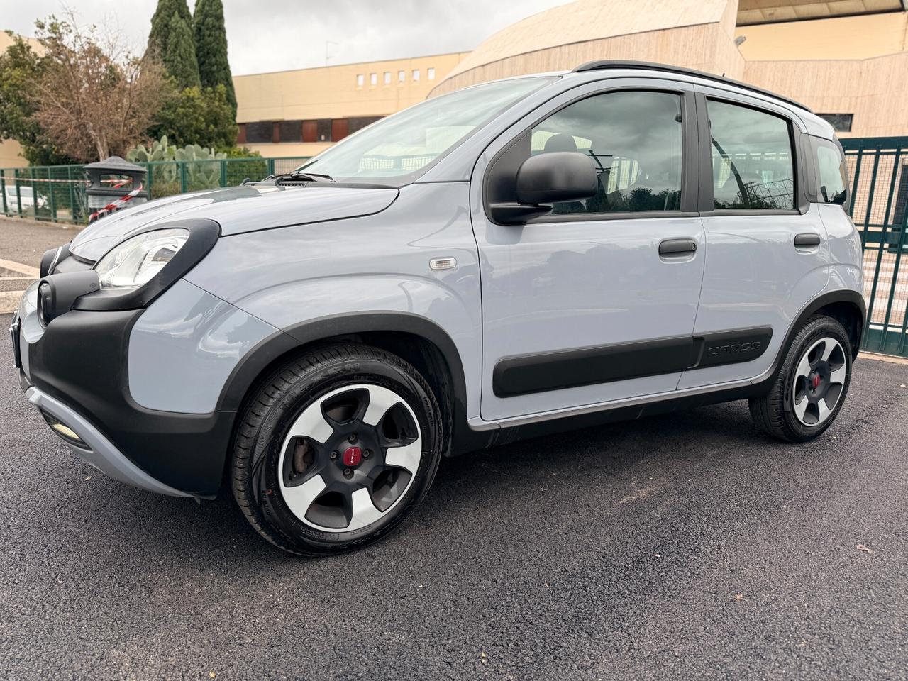 Fiat Panda CROSS 1.0 70cv Hybrid UNIPRO