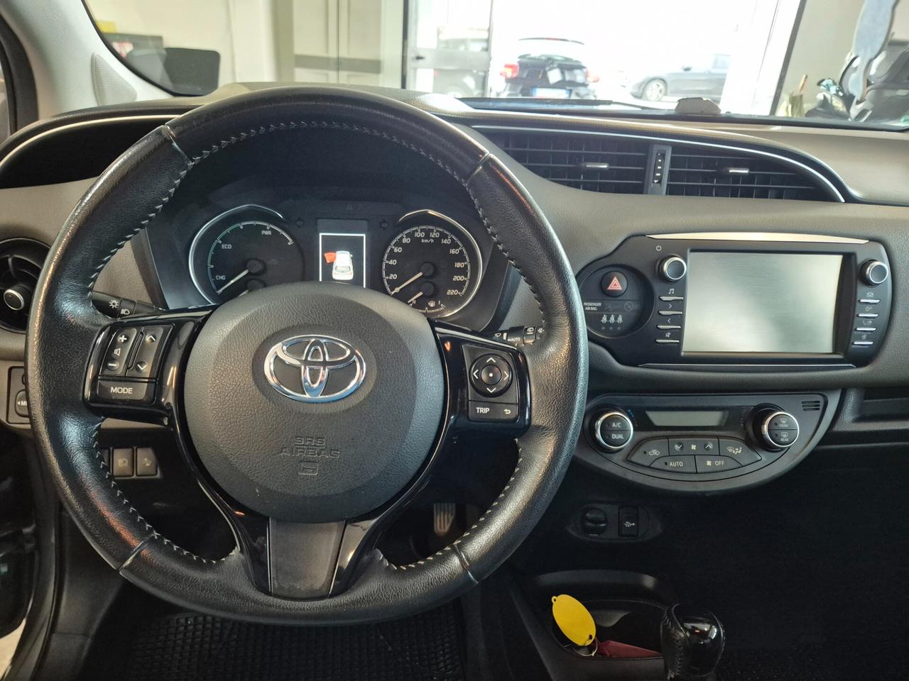 Toyota Yaris 1.5 Hybrid 5 porte Cool GRANDINATA