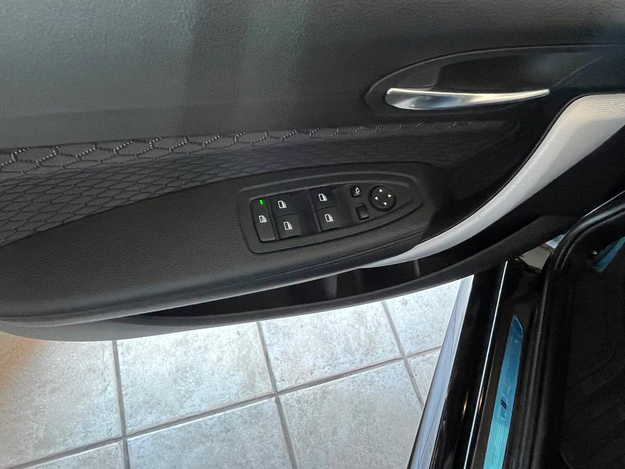 Bmw 118 118d 5p. Msport