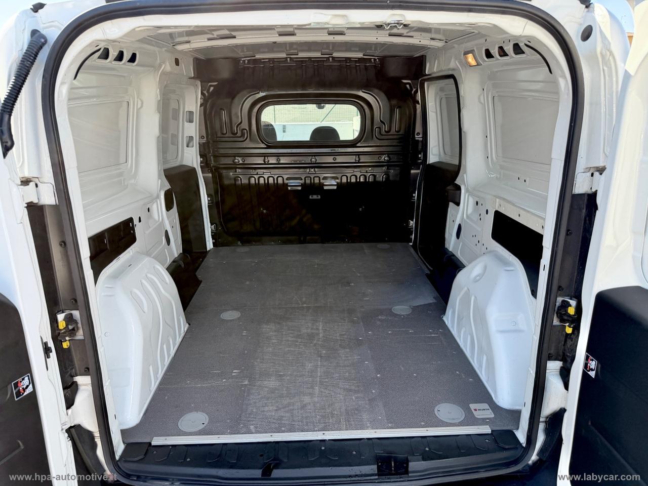 FIAT Doblò 1.6 MJT 120CV MAXI 3 POSTI NAVI RETROCAMERA CLIMA AUTOMATICO