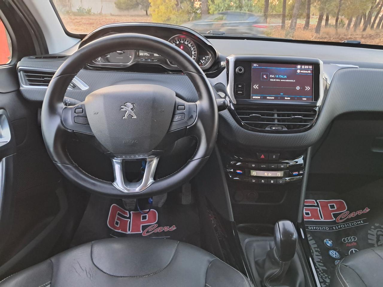 Peugeot 2008-1.6HDi 100CV Allure*NAVI*LED*CRUISE