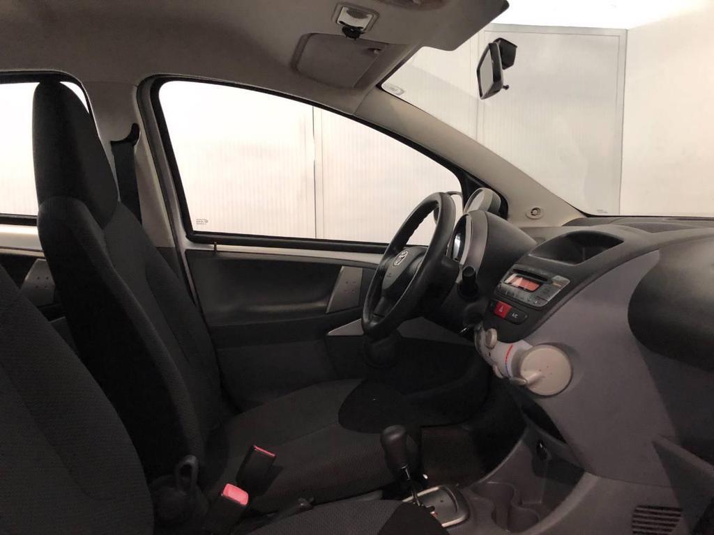 Toyota Aygo 5 Porte 1.0 VVT-i Sol