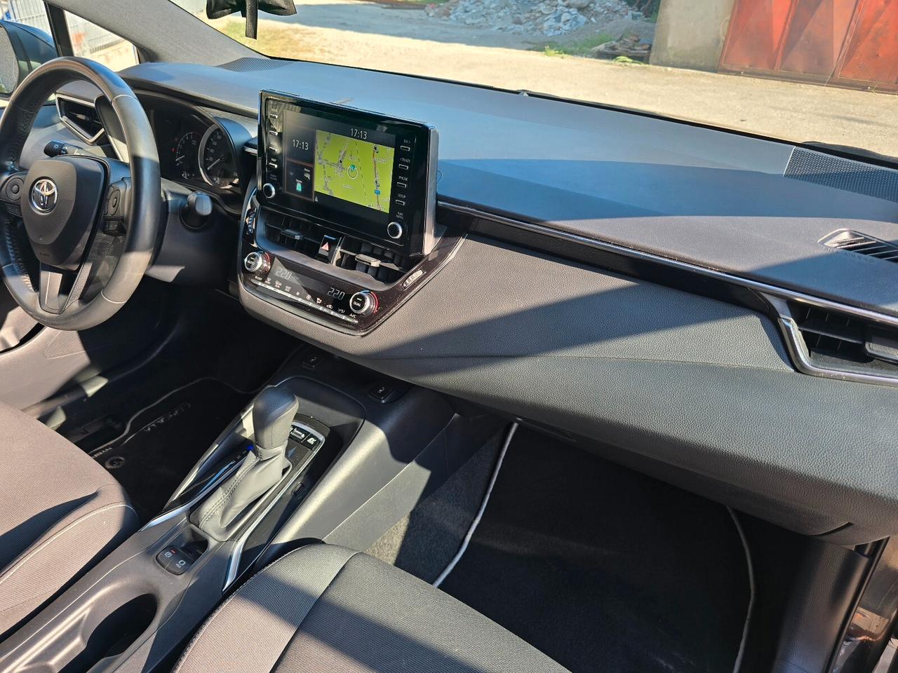 Toyota Corolla Touring Sports 1.8 Hybrid Business
