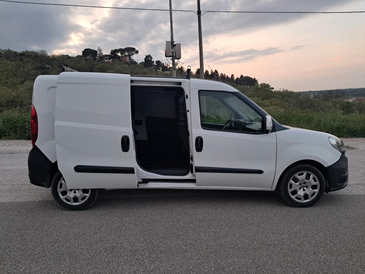Fiat Doblo Doblò 1.6 MJT 16V 120CV Lounge Maxi 3 Posti (IVA ESPOSTA)