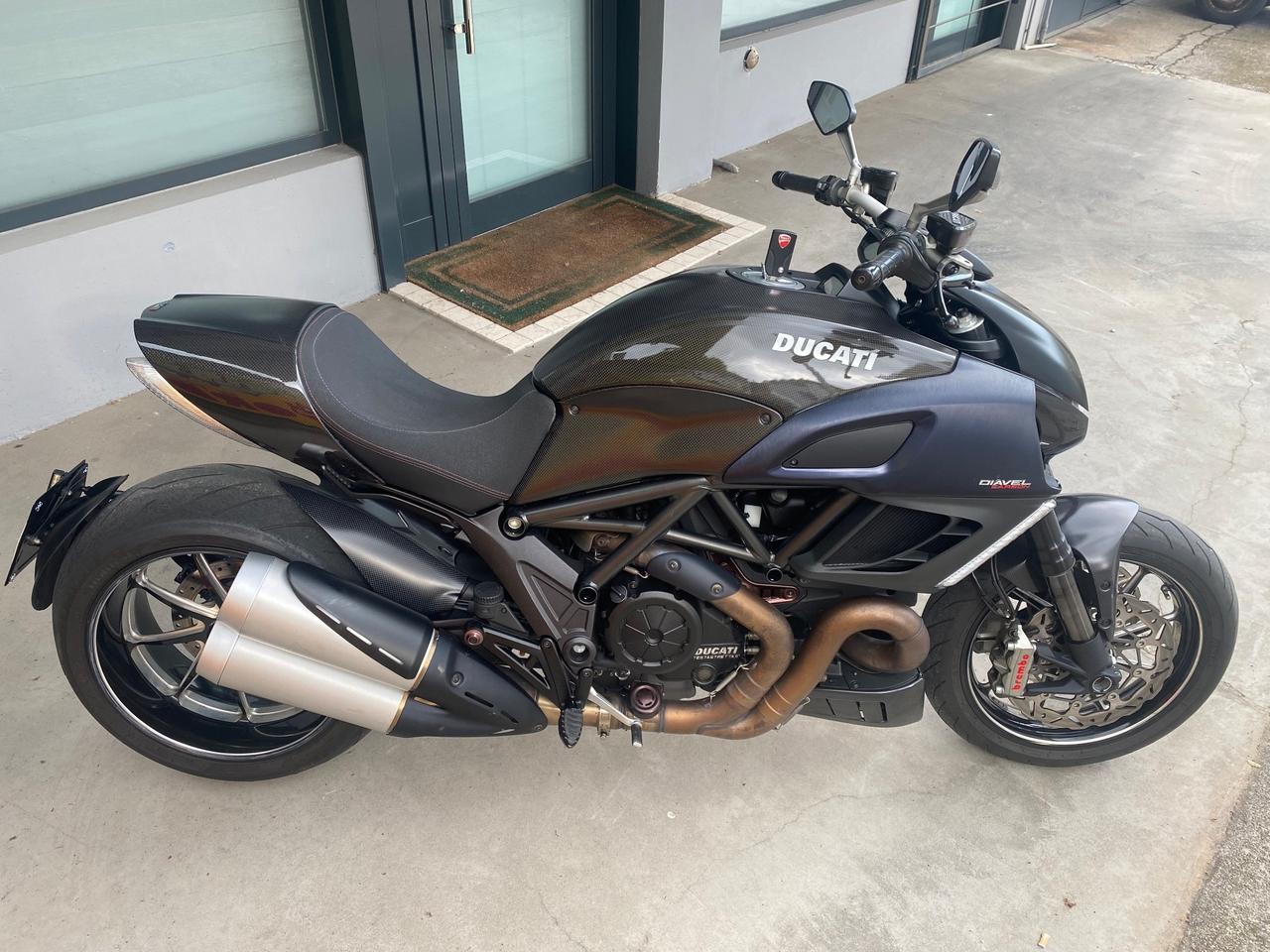 Ducati Diavel CARBON