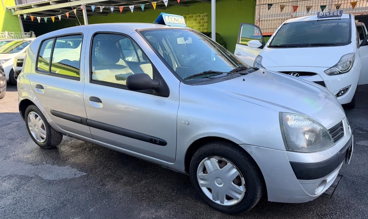 Renault Clio 1.2 5 porte Confort 2005 150.000 km