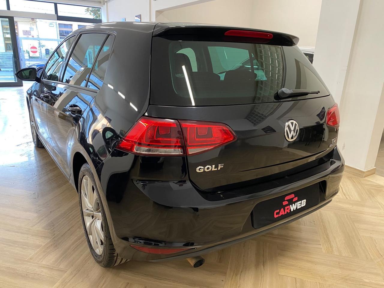 VOLKSWAGEN GOLF 7 COMFORTLINE 1.6 TDI DSG 2013