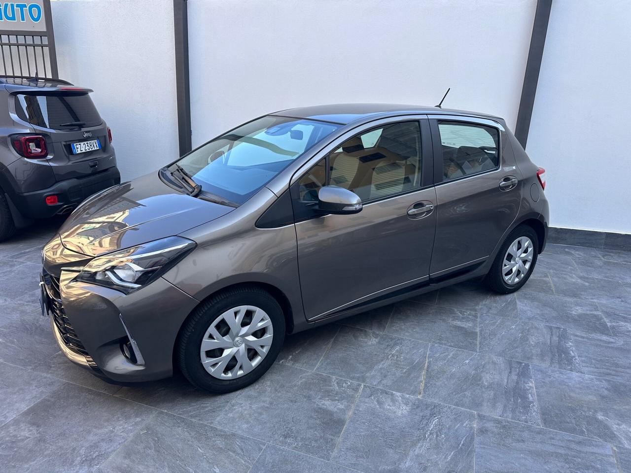 Toyota Yaris 1.5 5 porte Active