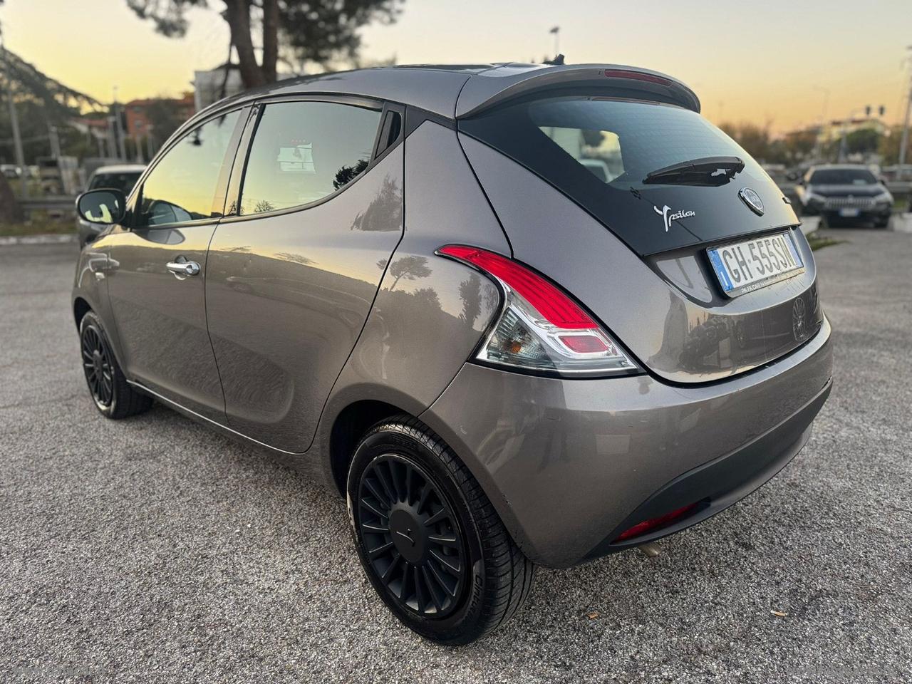 LANCIA Ypsilon 1.0 FireFly 5p.S&S Hybrid Silver