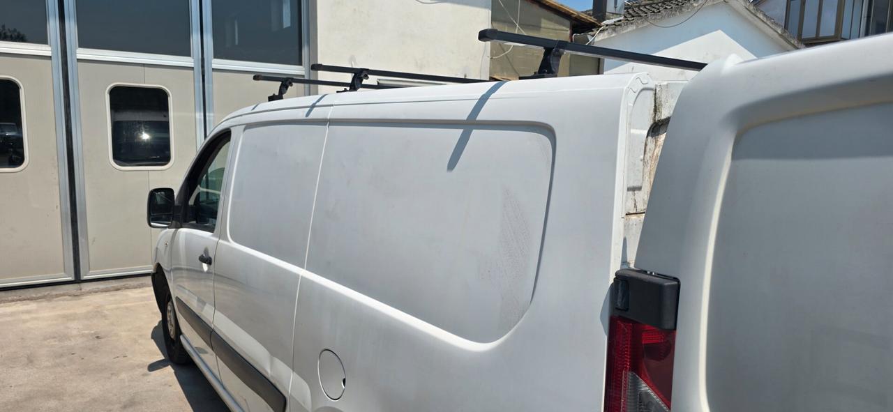 Peugeot Expert 2.0 Furgone pronto al lavoro