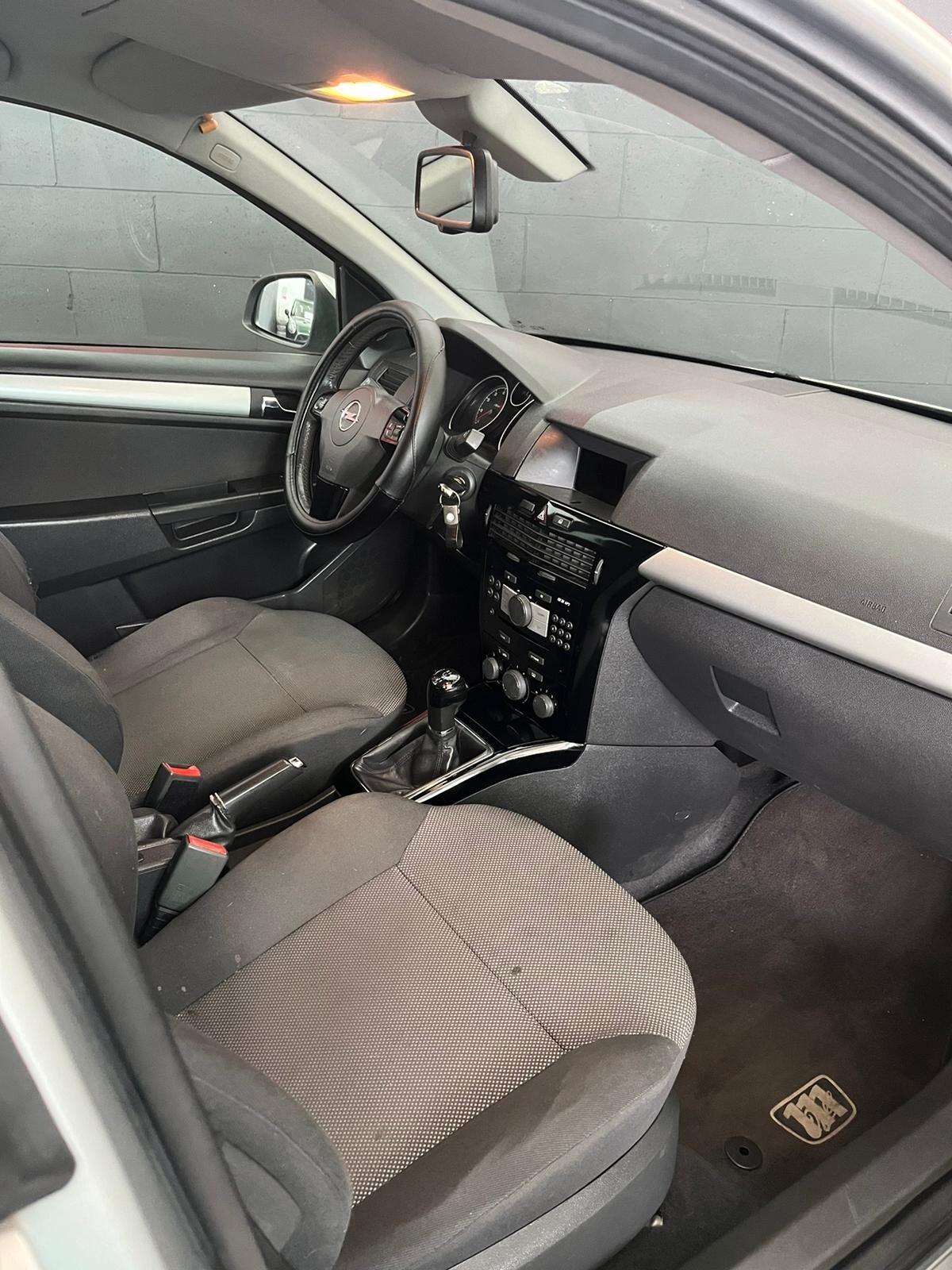 Opel Astra 1.6 GPL TUTTI LAVORI APPENA ESEGUITI FATTURATI