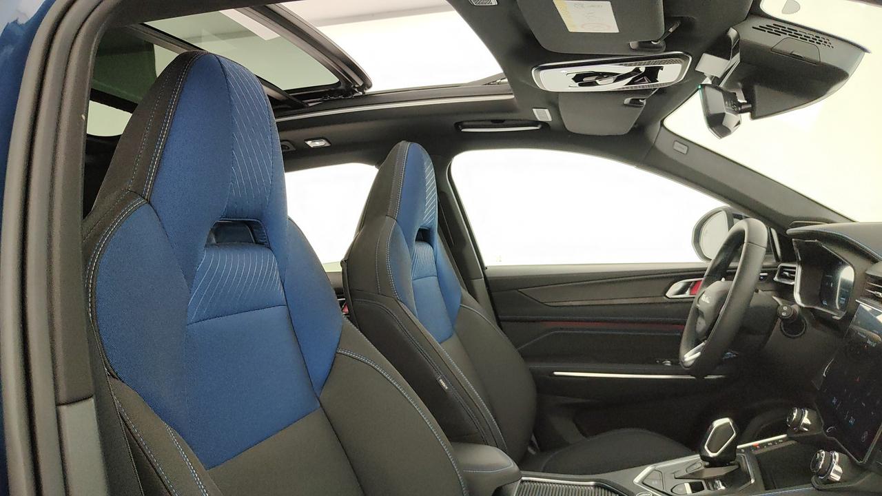 LYNK & CO 01 1.5 td phev auto