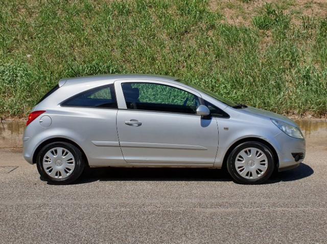 Opel Corsa 1.2 GPL 3 porte Sport Neopatentati