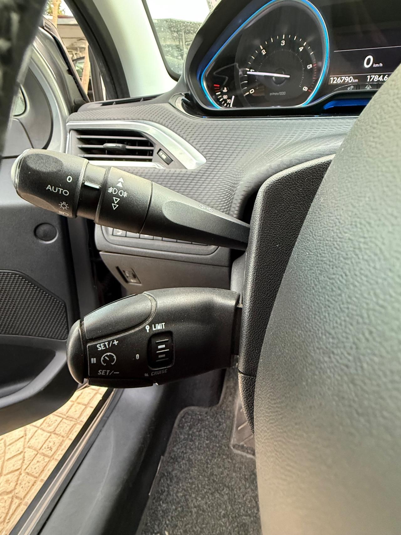 Peugeot 2008 1.6 e-HDi 92 CV Stop&Start