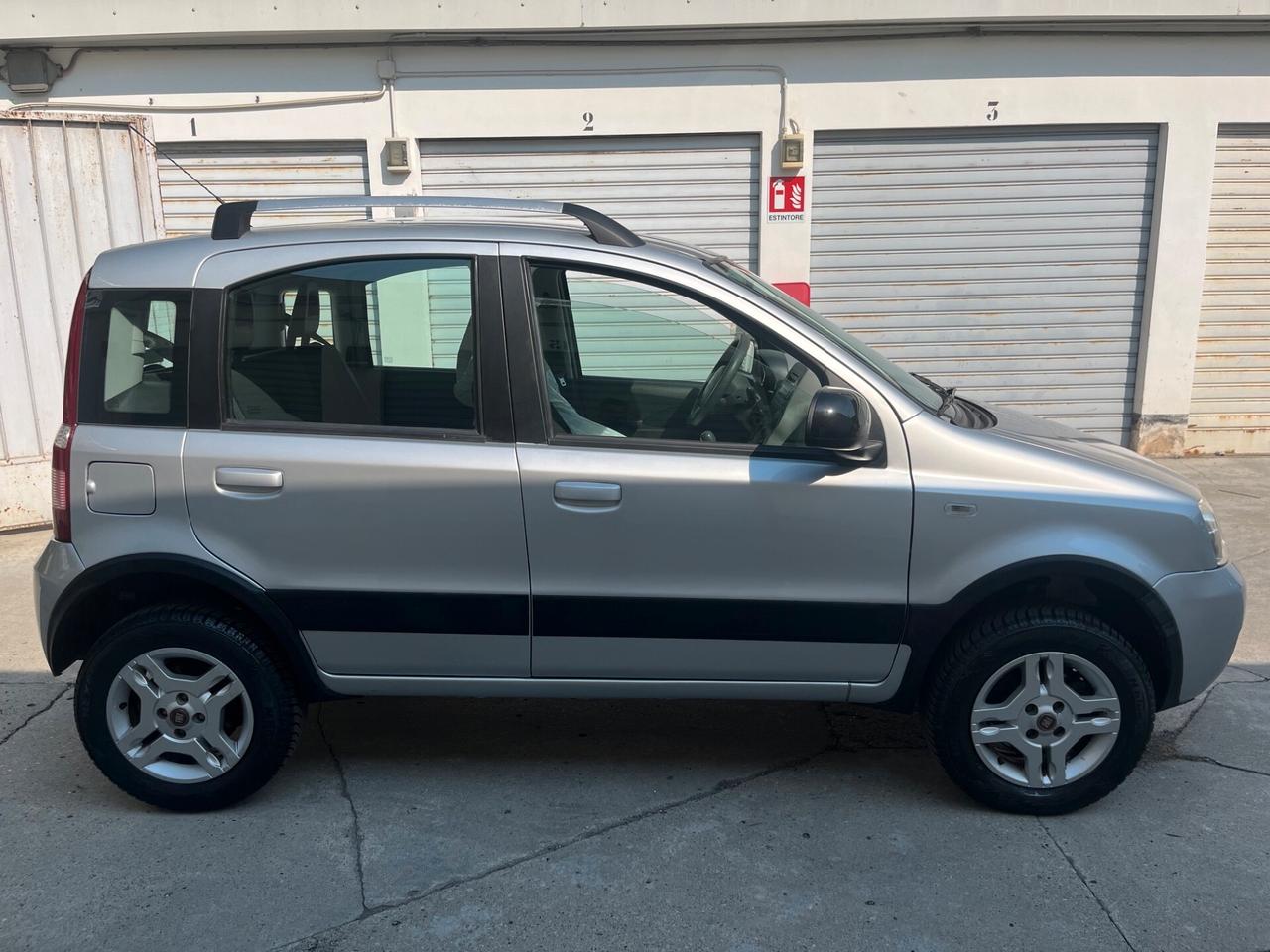 Fiat Panda 1.3 MJT 16V DPF 4x4 Climbing ELD