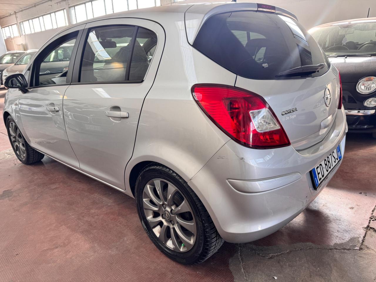 Opel Corsa 1.2 80CV 5 porte GPL-TECH Club