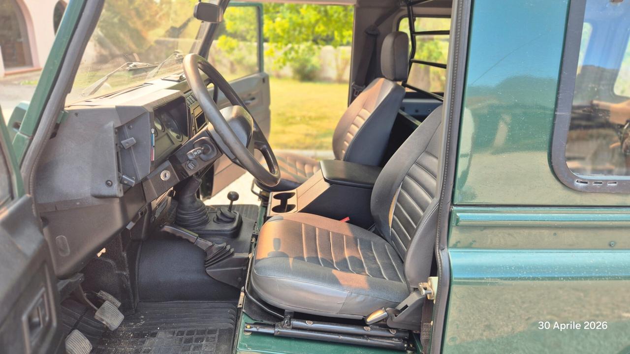 Land Rover Defender 90 2.5 Td5 Station Wagon SE